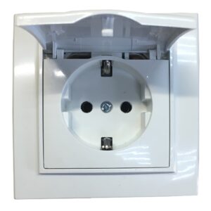 Розетка вн. устан. 1-а з/к з кришкою біла IP20 TNSy Malta